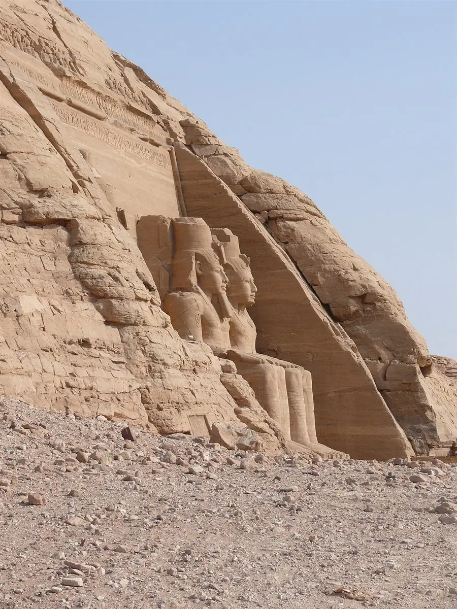 Templo de Abu Simbel cerca de Asuán, Egipto